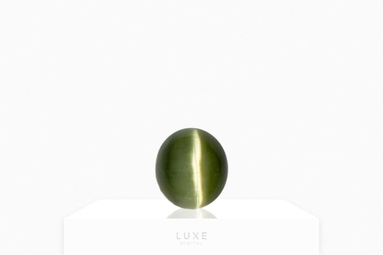 green gemstones alexandrite cats eye review - Luxe Digital
